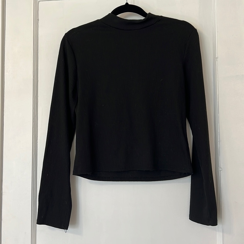 Plain black long sleeve with mini turtle neck. Size small. Thin material.